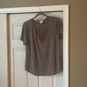 Dark gray crisscross neckline short sleeve shirt